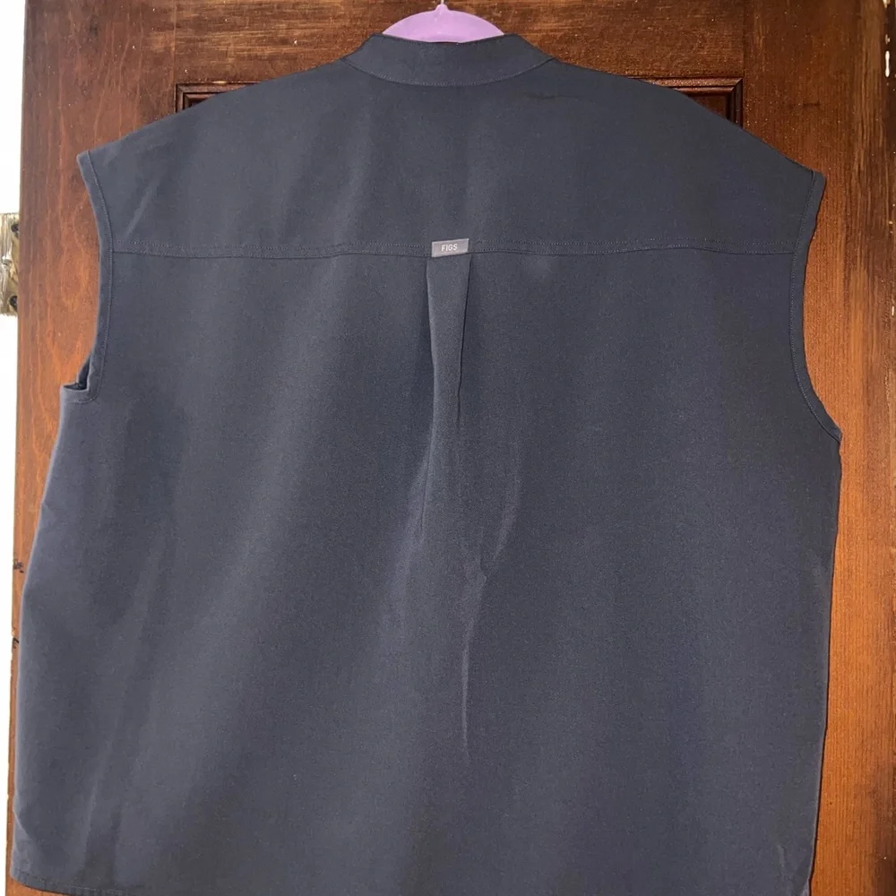 FIGS Rafaela Top - Picture 3 of 3